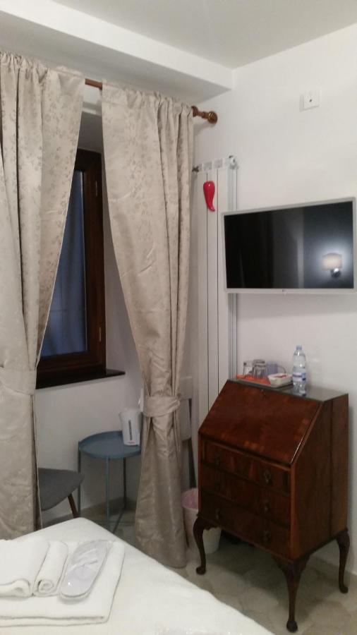 Palazzo De Campora * Napels